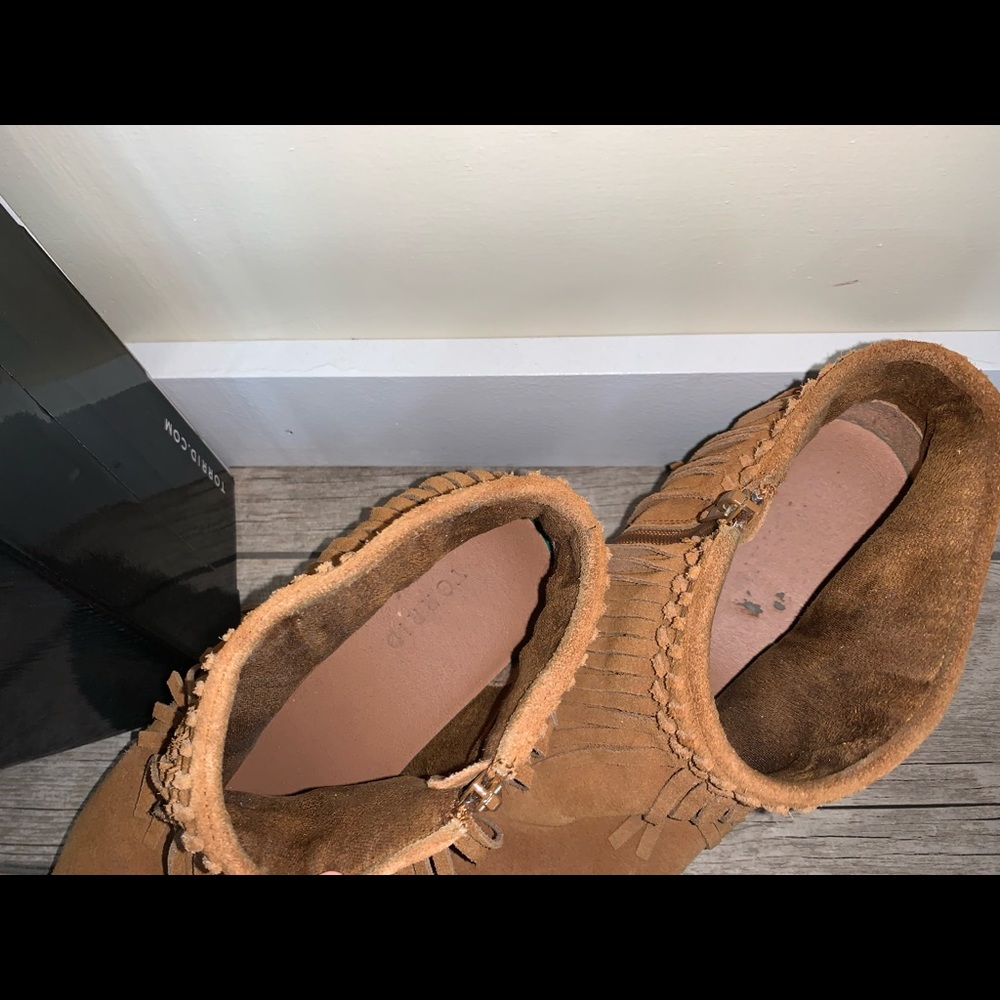 USED Torrid Size 11WW brown fringe bootie. - Picture 4 of 5